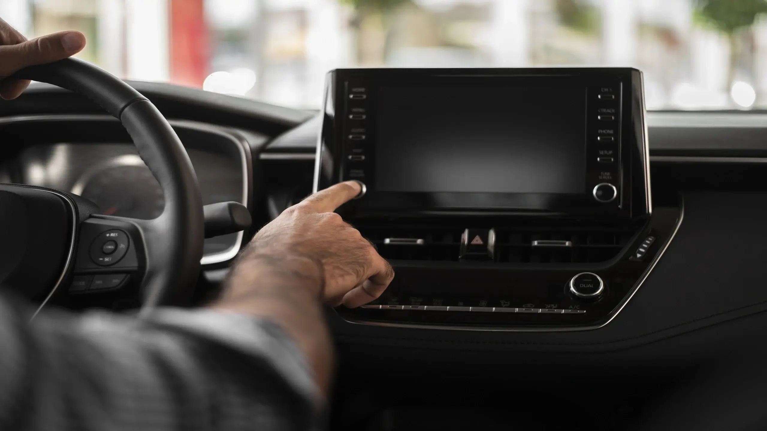 car-rental-carplay car-rental-carplay